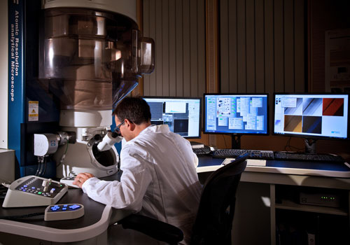 IN ITALIA SI STUDIERA’ IL GRAFENE CON IL MICROSCOPIO PIU’ POTENTE D’EUROPA