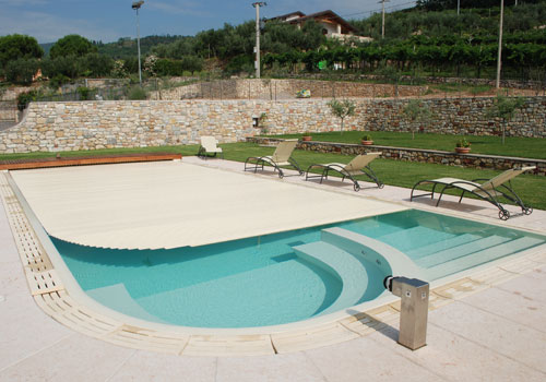 PISCINE A RIDOTTO IMPATTO ENERGETICO CON LE COPERTURE CERTIFICATE IMQ ECO